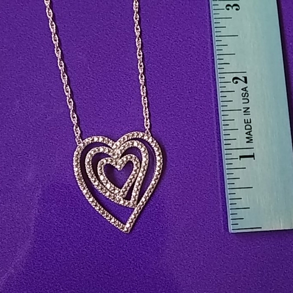 Beautiful solid silver heart necklace - Picture 2 of 6